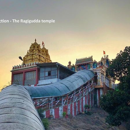 Hotel OYO 10478 Raj Residency Bengaluru Zewnętrze zdjęcie