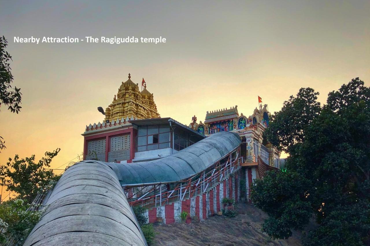 Hotel OYO 10478 Raj Residency Bengaluru Zewnętrze zdjęcie