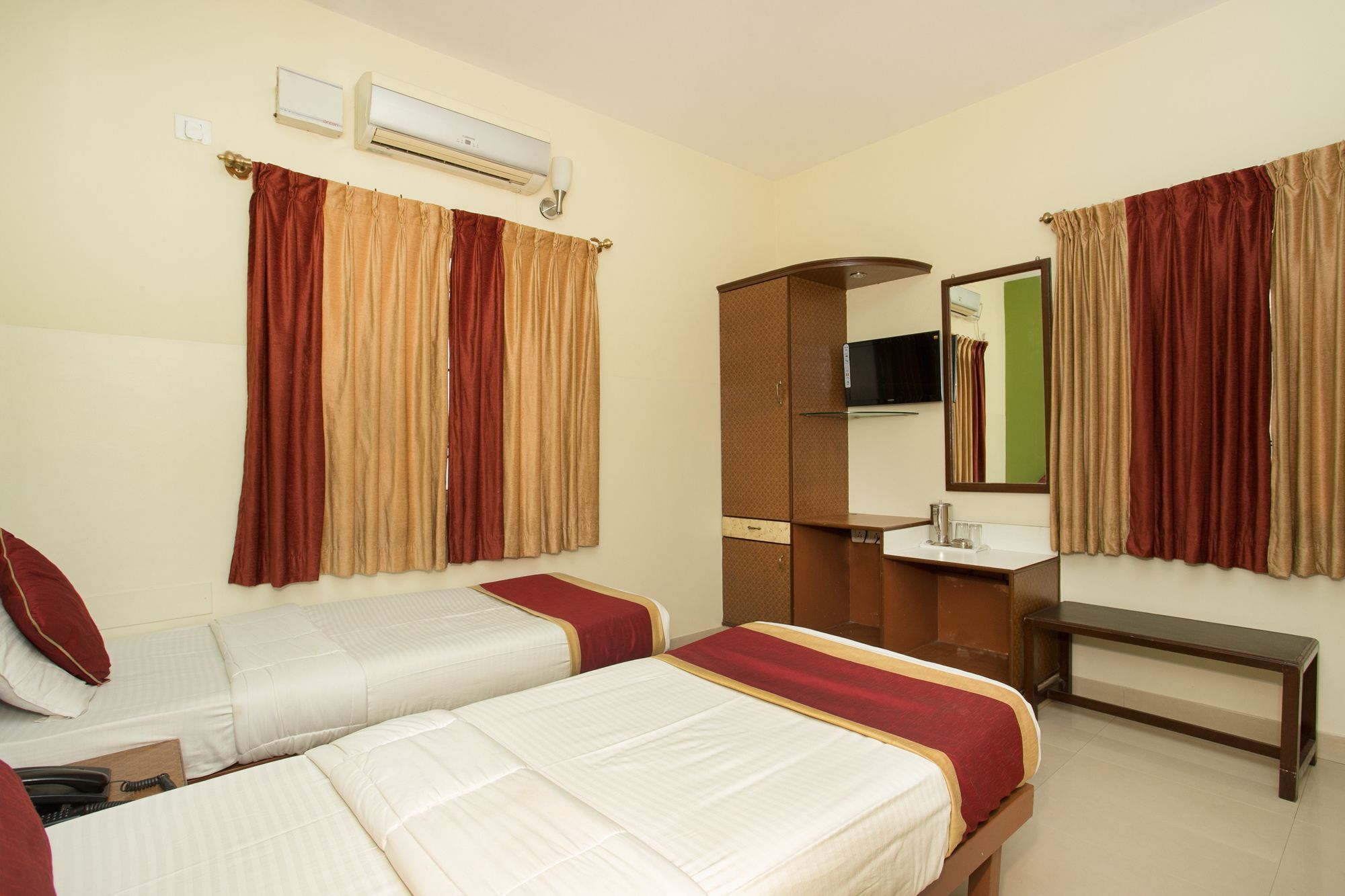 Hotel OYO 10478 Raj Residency Bengaluru Zewnętrze zdjęcie