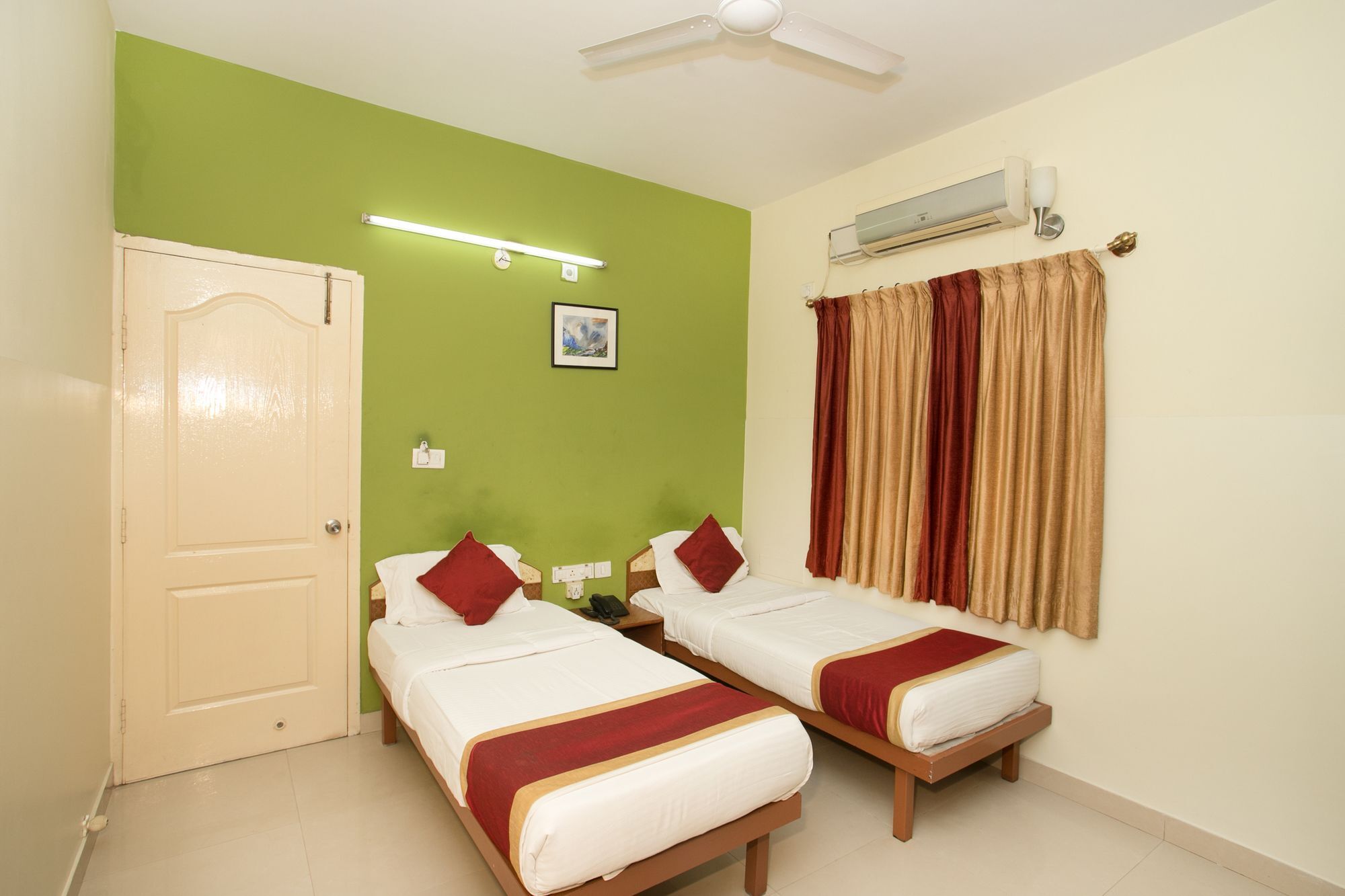 Hotel OYO 10478 Raj Residency Bengaluru Zewnętrze zdjęcie