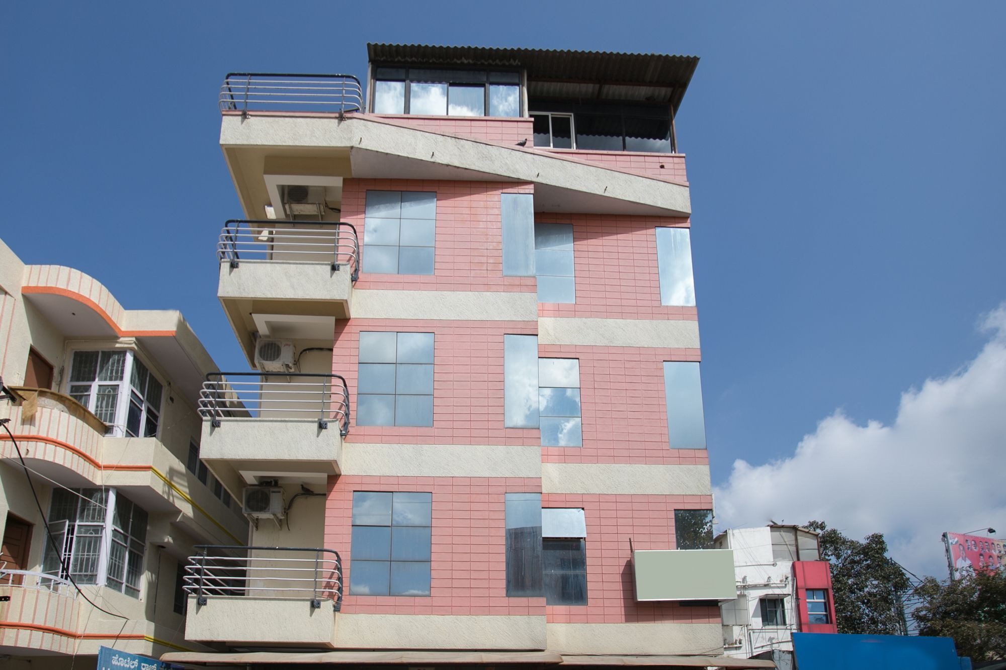 Hotel OYO 10478 Raj Residency Bengaluru Zewnętrze zdjęcie